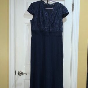 Alex Evenings navy formal maxi dress Sz 16 lace overlay bodice cap sleeves